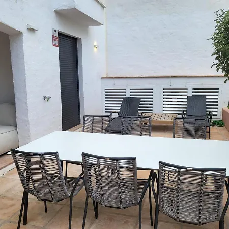 Luxurious In Puerto Banus 아파트