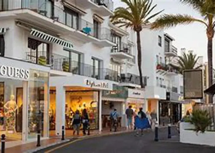 Luxurious In Puerto Banus Appartement *