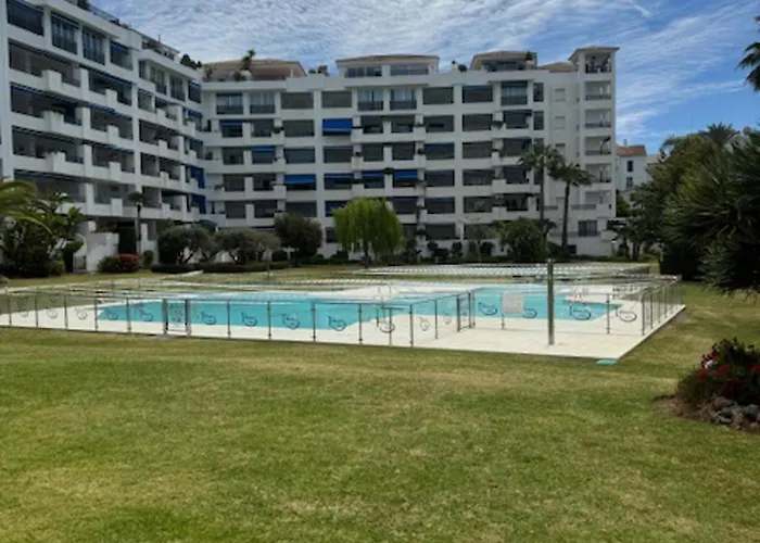 Luxurious In Puerto Banus Appartement *